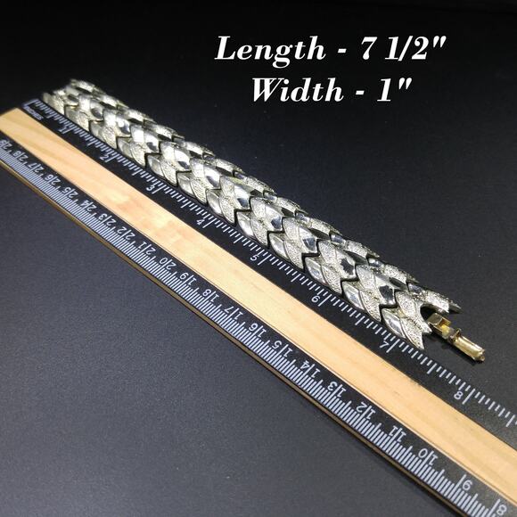 Vintage Coro 1950s Gold Tone Wide Link Bracelet, Textured Smooth Links - Picture 9 of 10